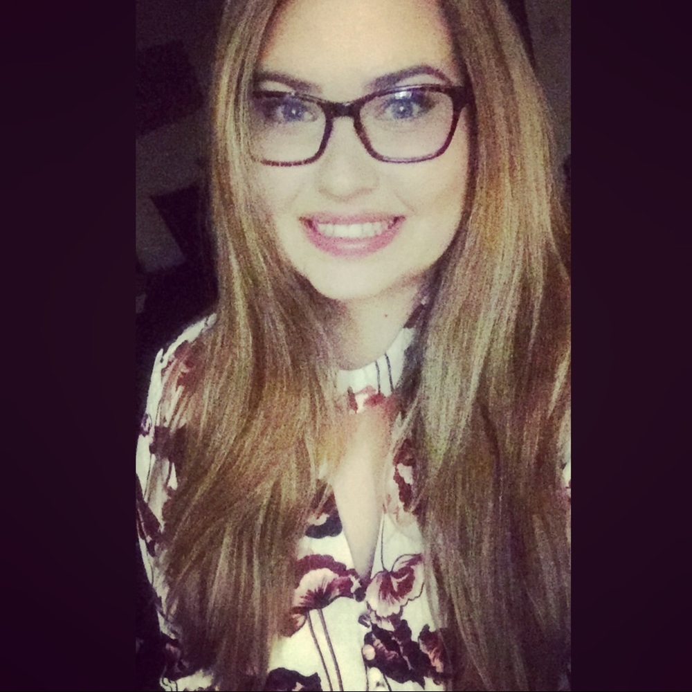 Meet your Posher, Alissa